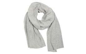 white-and-warren-cashmere-scarf-ALISTPACKING0817
